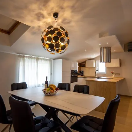 Lumaja Luxury דירה