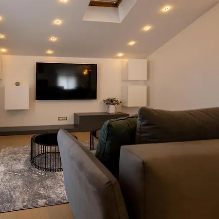 Lumaja Luxury Apartment
