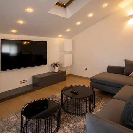 Lumaja Luxury * بيوغْغاد نا موغو