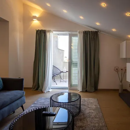 Lumaja Luxury Apartment